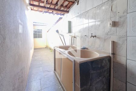 Casa à venda com 360m², 3 quartos e 2 vagas Casa à venda com 360m², 3 quartos e 2 vagasCasa 1 - Área de serviço
