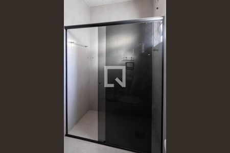 Casa à venda com 360m², 3 quartos e 2 vagas Casa à venda com 360m², 3 quartos e 2 vagasCasa 1 - Banheiro social