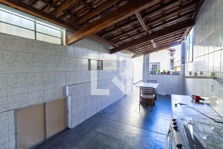 Casa à venda com 360m², 3 quartos e 2 vagas Casa à venda com 360m², 3 quartos e 2 vagasCasa 1 - Cozinha
