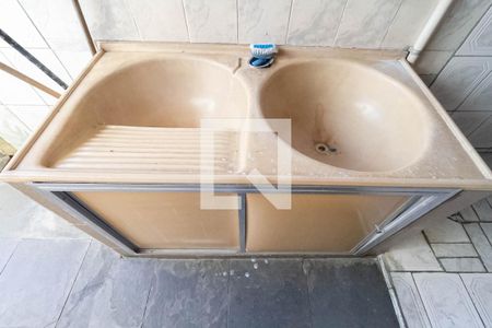 Casa à venda com 360m², 3 quartos e 2 vagas Casa à venda com 360m², 3 quartos e 2 vagasCasa 1 - Área de serviço