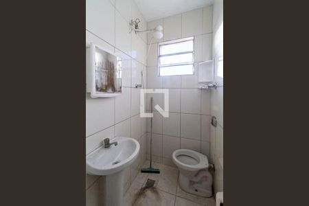 Casa à venda com 360m², 3 quartos e 2 vagas Casa à venda com 360m², 3 quartos e 2 vagasBanheiro