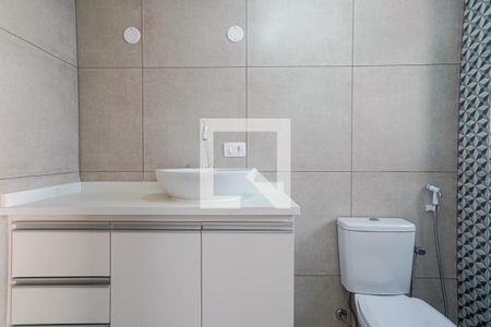 Banheiro da Suíte 1 de apartamento para alugar com 2 quartos, 70m² em Icaraí, Niterói
