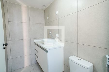 Banheiro da Suíte 1 de apartamento para alugar com 2 quartos, 70m² em Icaraí, Niterói