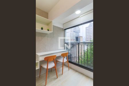 Varanda de kitnet/studio à venda com 1 quarto, 25m² em Campo Belo, São Paulo