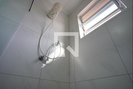 Banheiro Corredor de apartamento para alugar com 1 quarto, 42m² em Vila Ipiranga, Porto Alegre