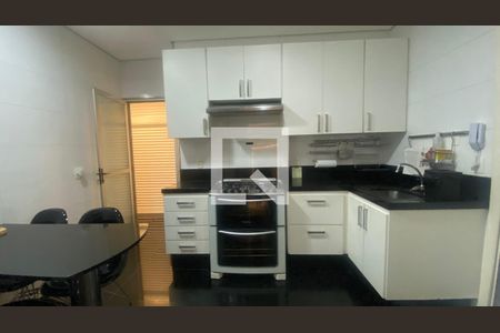 Cozinha de apartamento à venda com 3 quartos, 128m² em Grajaú, Belo Horizonte