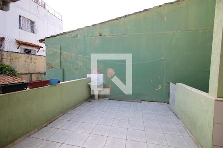Casa à venda com 330m², 5 quartos e 4 vagasVaranda – Serviço