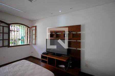 Casa à venda com 330m², 5 quartos e 4 vagasQuarto 1