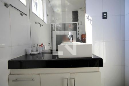 Casa à venda com 330m², 5 quartos e 4 vagasBanheiro