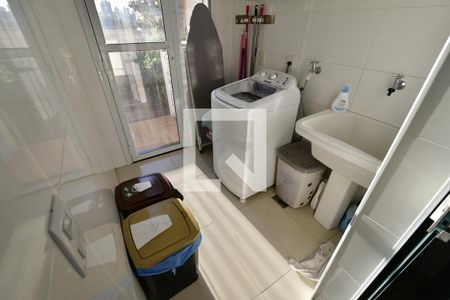 Casa de condomínio à venda com 120m², 3 quartos e 2 vagasÁrea de Serviço