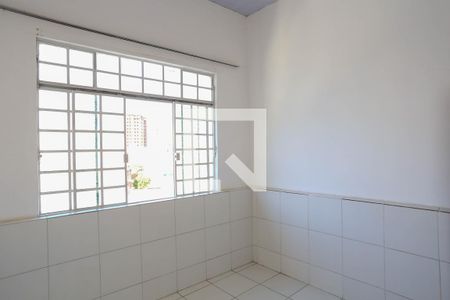 Quarto de kitnet/studio para alugar com 2 quartos, 50m² em Floresta, Belo Horizonte