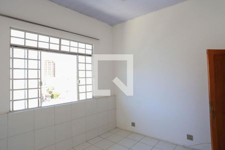 Sala de kitnet/studio para alugar com 2 quartos, 50m² em Floresta, Belo Horizonte