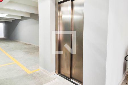 Apartamento à venda com 67m², 2 quartos e 1 vagaElevador
