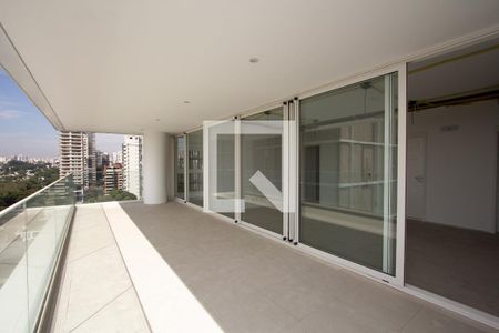 Varanda  de apartamento à venda com 3 quartos, 186m² em Ibirapuera, São Paulo