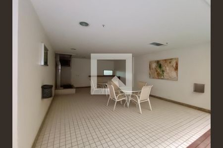 Apartamento à venda com 50m², 1 quarto e 1 vaga Apartamento à venda com 50m², 1 quarto e 1 vagaÁrea Comum - Playground Área Comum - Playground