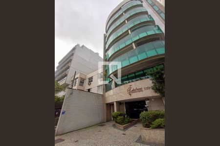 Apartamento à venda com 50m², 1 quarto e 1 vaga Apartamento à venda com 50m², 1 quarto e 1 vagaFachada com cartaz QA