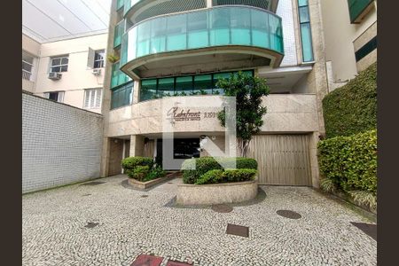 Apartamento à venda com 50m², 1 quarto e 1 vaga Apartamento à venda com 50m², 1 quarto e 1 vagaFachada com cartaz QA