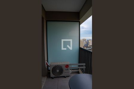 Varanda de kitnet/studio para alugar com 1 quarto, 25m² em Santa Ifigênia, São Paulo