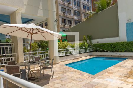 Apartamento à venda com 128m², 2 quartos e 2 vagasÁrea comum - Piscina
