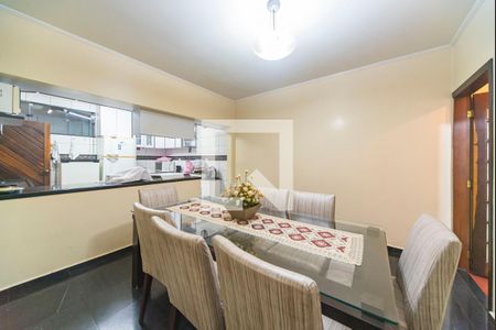 Casa à venda com 278m², 4 quartos e 3 vagasCopa e Cozinha 