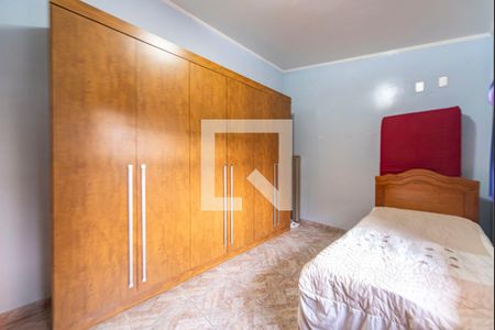 Casa à venda com 278m², 4 quartos e 3 vagasQuarto 2