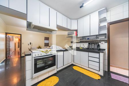 Casa à venda com 278m², 4 quartos e 3 vagasCopa e Cozinha 