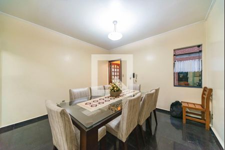 Casa à venda com 278m², 4 quartos e 3 vagasCopa e Cozinha 