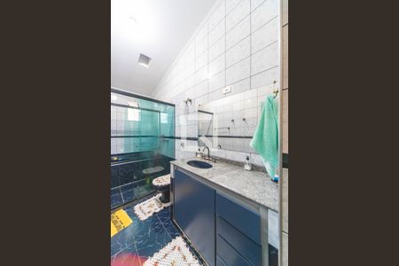 Casa à venda com 278m², 4 quartos e 3 vagasBanheiro do Quarto 1