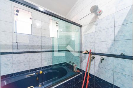 Casa à venda com 278m², 4 quartos e 3 vagasBanheiro do Quarto 1