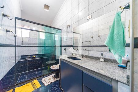 Casa à venda com 278m², 4 quartos e 3 vagasBanheiro do Quarto 1