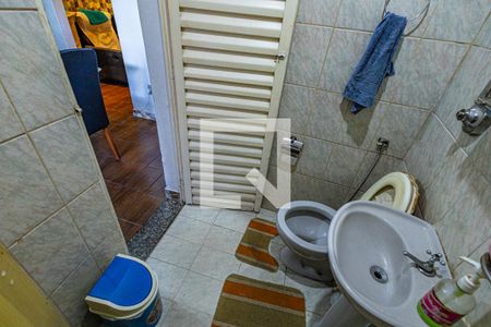 Banheiro de casa à venda com 3 quartos, 160m² em Coqueiros, Belo Horizonte