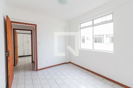 Apartamento para alugar com 3 quartos, 90m² em Coqueiros, Florianópolis