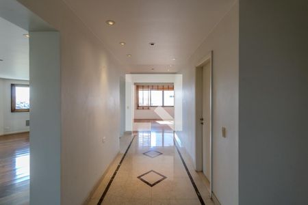 Corredor de apartamento para alugar com 3 quartos, 450m² em Vila Sonia, São Paulo