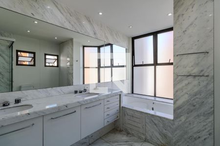 Apartamento para alugar com 450m², 3 quartos e 4 vagasBanheiro