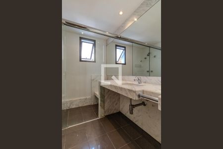 Apartamento para alugar com 450m², 3 quartos e 4 vagasBanheiro
