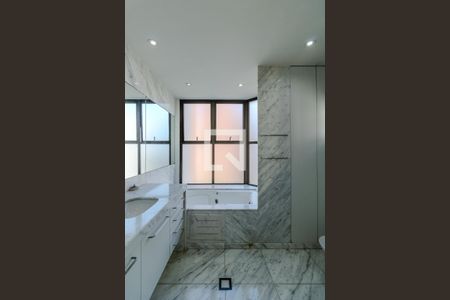 Apartamento para alugar com 450m², 3 quartos e 4 vagasBanheiro