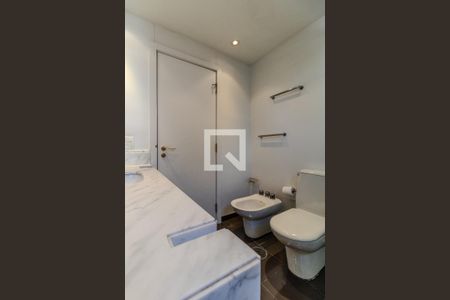 Apartamento para alugar com 450m², 3 quartos e 4 vagasBanheiro