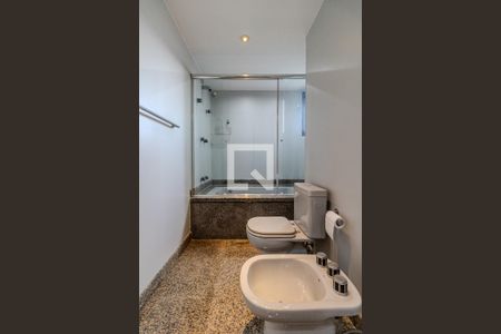 Apartamento para alugar com 450m², 3 quartos e 4 vagasBanheiro