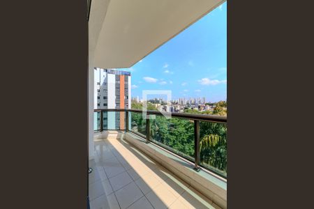 Apartamento para alugar com 450m², 3 quartos e 4 vagasVaranda