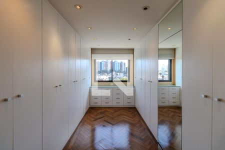 Apartamento para alugar com 450m², 3 quartos e 4 vagasCloset 