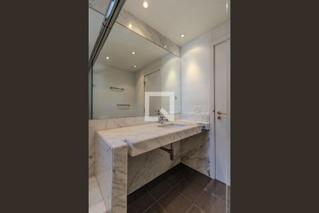 Apartamento para alugar com 450m², 3 quartos e 4 vagasBanheiro