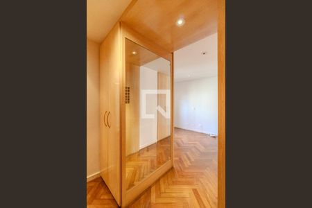Apartamento para alugar com 450m², 3 quartos e 4 vagasCloset