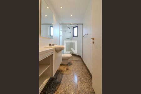 Apartamento para alugar com 450m², 3 quartos e 4 vagasBanheiro