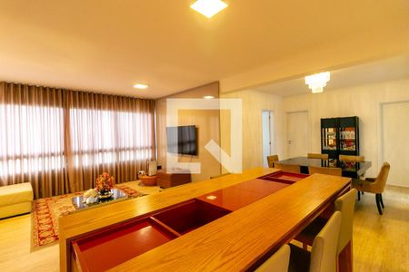 Sala de apartamento para alugar com 4 quartos, 140m² em Sion, Belo Horizonte