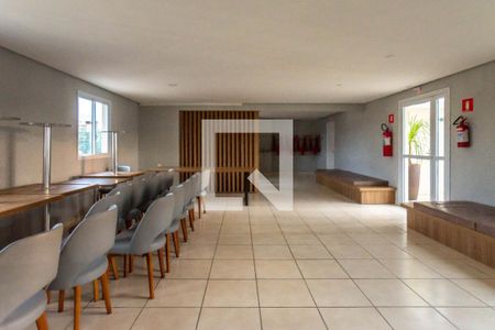 Apartamento à venda com 42m², 2 quartos e 1 vaga Apartamento à venda com 42m², 2 quartos e 1 vagaÁrea comum - Salão de festas