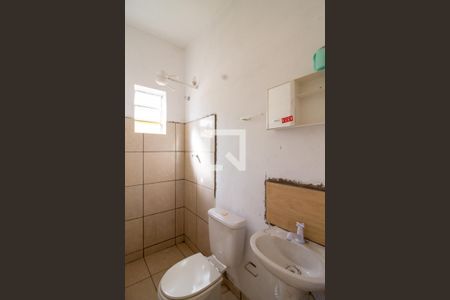 Banheiro de casa para alugar com 1 quarto, 32m² em Jardim Presidente Dutra, Guarulhos
