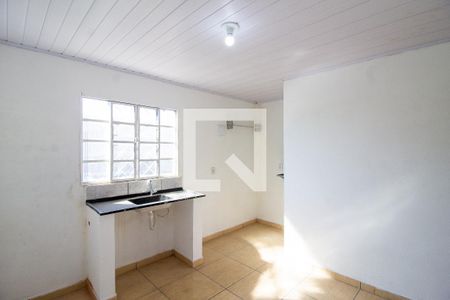 Sala/Cozinha de casa para alugar com 1 quarto, 32m² em Jardim Presidente Dutra, Guarulhos