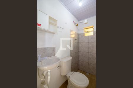 Banheiro de casa para alugar com 1 quarto, 32m² em Jardim Presidente Dutra, Guarulhos