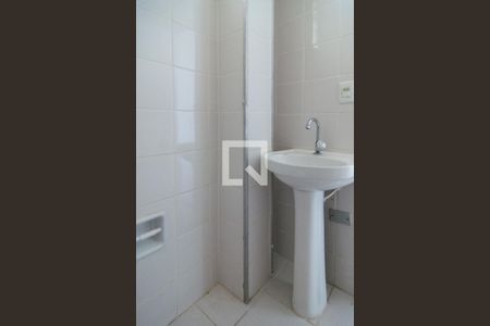 Banheiro de kitnet/studio para alugar com 0 quarto, 26m² em Consolação, São Paulo