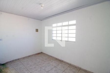 Quarto de casa para alugar com 1 quarto, 32m² em Jardim Presidente Dutra, Guarulhos